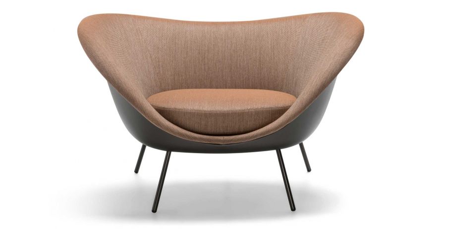 Fans des ikonischen Sessels «154.2» von Gio Ponti können diesen nun auch auf die Terrasse stellen.