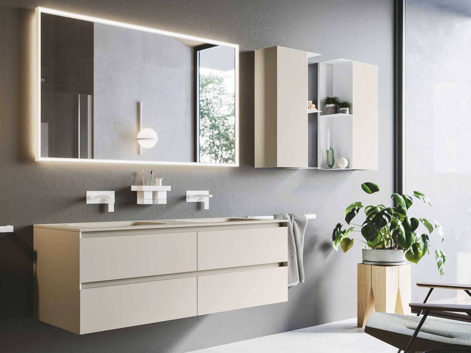 Der Lichtspiegel der Kollektion «Pirano» hat einen Rahmen aus lackiertem Aluminium, auf dem die umlaufende Frontleuchte in einem Winkel von 45 Grad angebracht ist. Dieses Detail sorgt für eine perfekte Beleuchtung ohne störende Schatten. INDA.