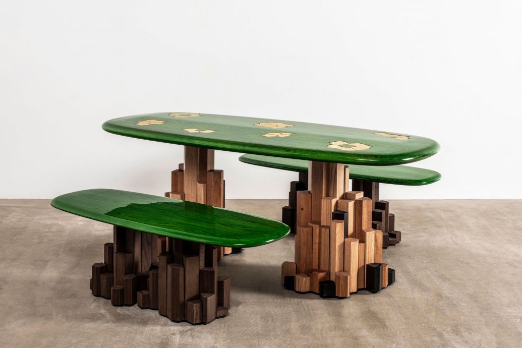 Tisch und Sitzgelegenheit «Kadamba Gate» von Ini Archibong.