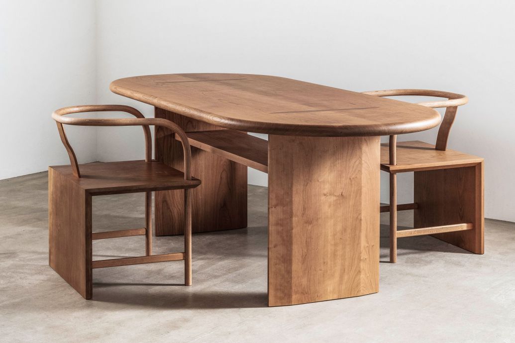 Tisch und Sitzgelegenheit «Humble Administrator» von Studio Swine.