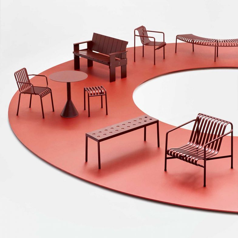 Hay ist seit 2003 für moderne Möbel und Wohnaccessoires bekannt. Zu den Kollektionen, die das dänische Unternehmen an der «neue räume» ausstellte, gehört «Palisade» von Ronan und Erwan Bouroullec. hay.dk