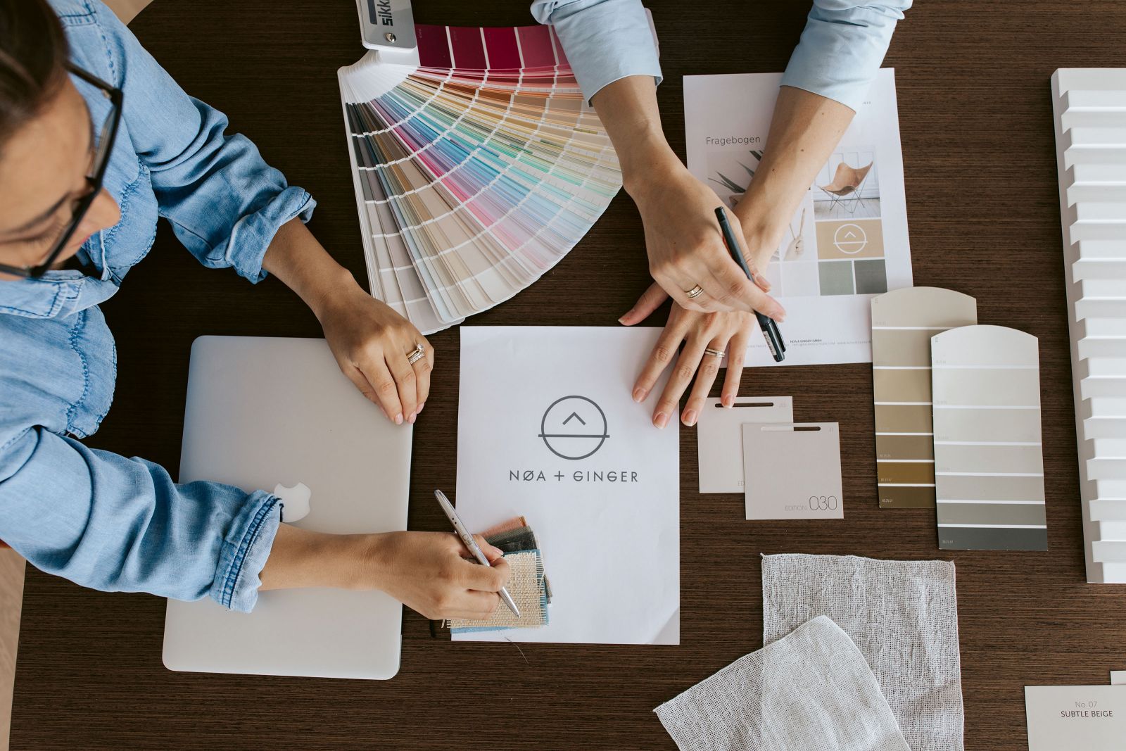 Wählbar sind verschieden umfangreiche Interior-Service-Pakete zur Erstellung personalisierter Moodboards samt dazugehöriger Beratung.