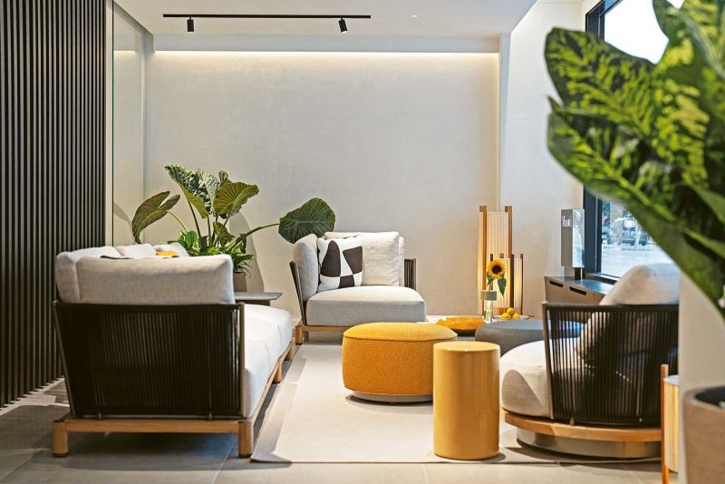 In der Ausstellung sind verschiedene Interpretationen der meistverkauften Modelle und Glanzstücke aus der aktuellen Kollektion zu sehen.