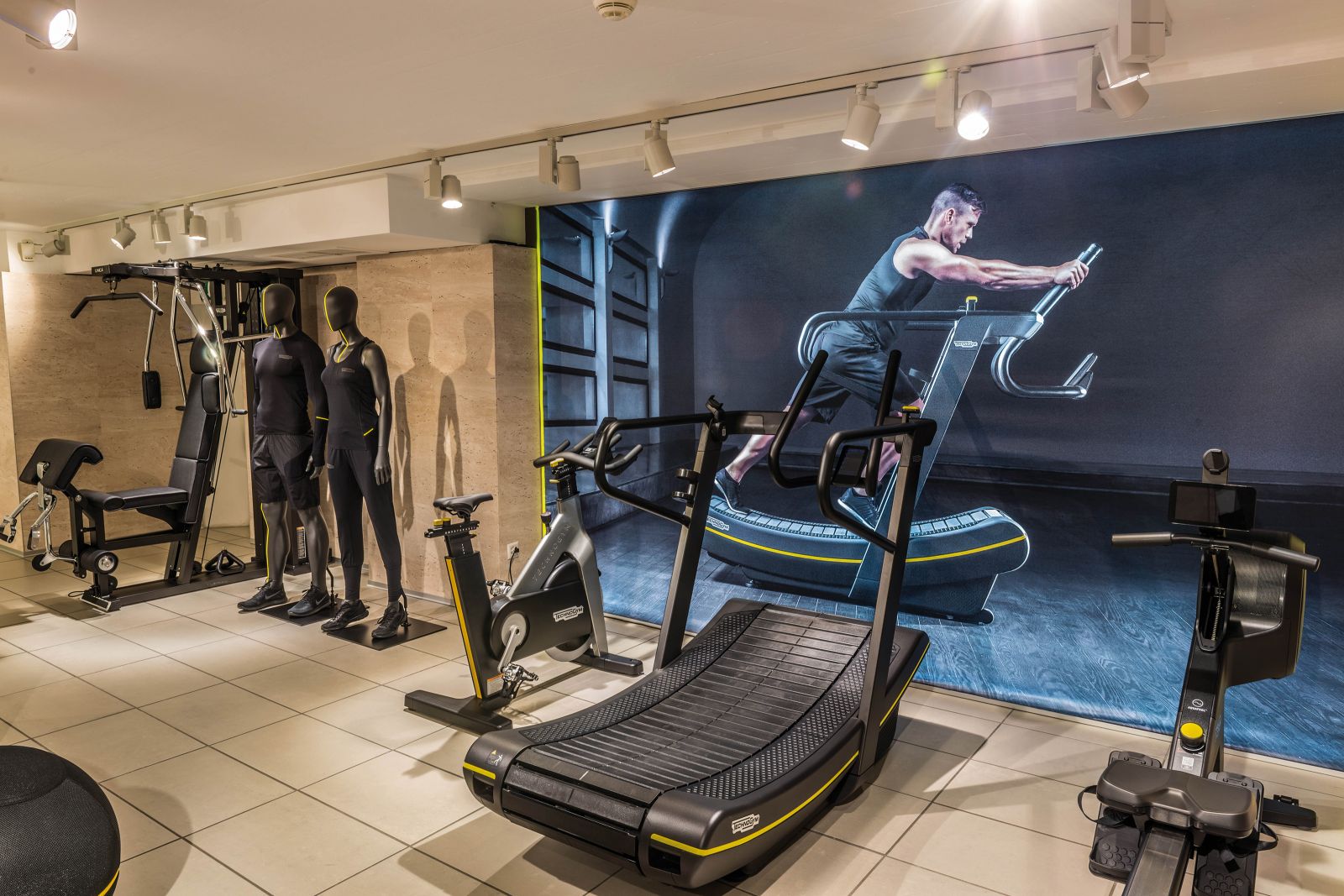 Wellness, Fitness und Sport stehen im neune Showroom von Technogym in Zürich im Mittelpunkt.