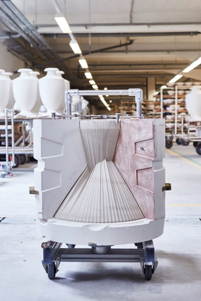 Der kleine Tisch wird gegossen...