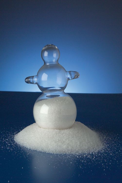 «Life of the Snowman» verliert seine Konturen, wenn ihm der Zucker ausgeht, so wie der Schneemann verschwindet, wenn er schmilzt. (Der Zuckerstreuer sollte ursprünglich «Death of the Snowman» heissen, was jedoch als zu makaber befunden wurde. Leider, findet Velcovský.)