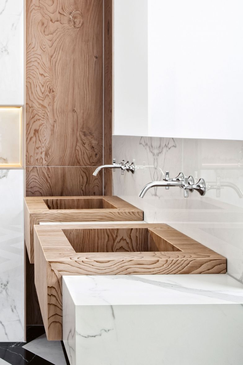 Keramikabdeckungen gibt es in zahlreichen Farben und Ober­flächendesigns, die unterschiedlicher kaum sein könnten: «La Boheme» mit einem natürlichen Relief, das an die Berührung einer hundertjährigen libanesischen Zeder erinnert...