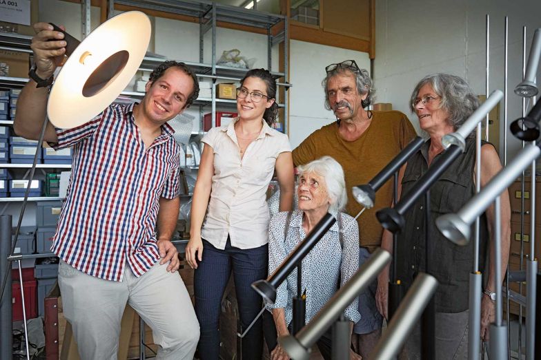 Vor 74 Jahren im luzernischen Ebikon gegründet, hat Baltensweiler 2014 seinen Sitz nach Littau verlegt. Nach Gabriel und Karin Baltensweiler wird die Manufaktur von Ilario Meier und Rita Baltensweiler (v.l.) nun bereits in der dritten Generation geführt. Vorne: Rosemarie Baltensweiler.