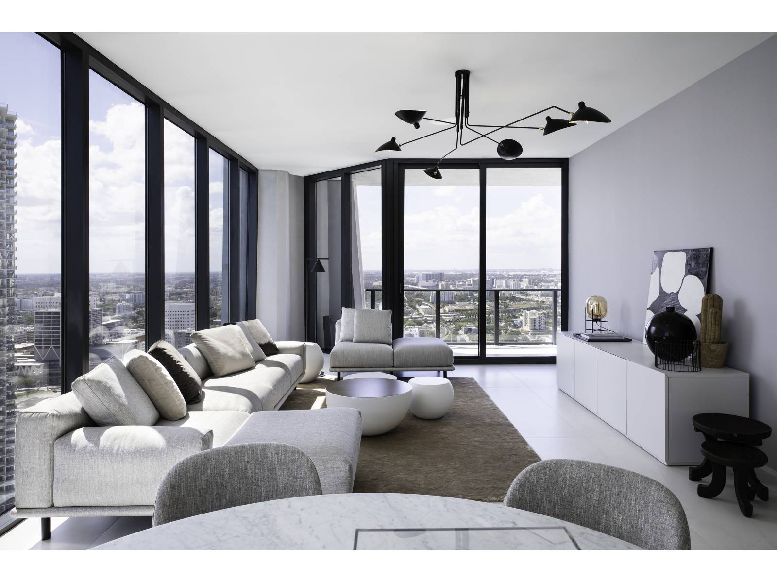 Mit seinen klaren Linien passt das Sideboard «Day» zum modernen Interieur.