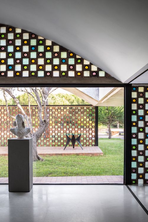 Terrassen und Veranden verzaubern mit bodentiefen Fenstern den Blick in den Garten. 