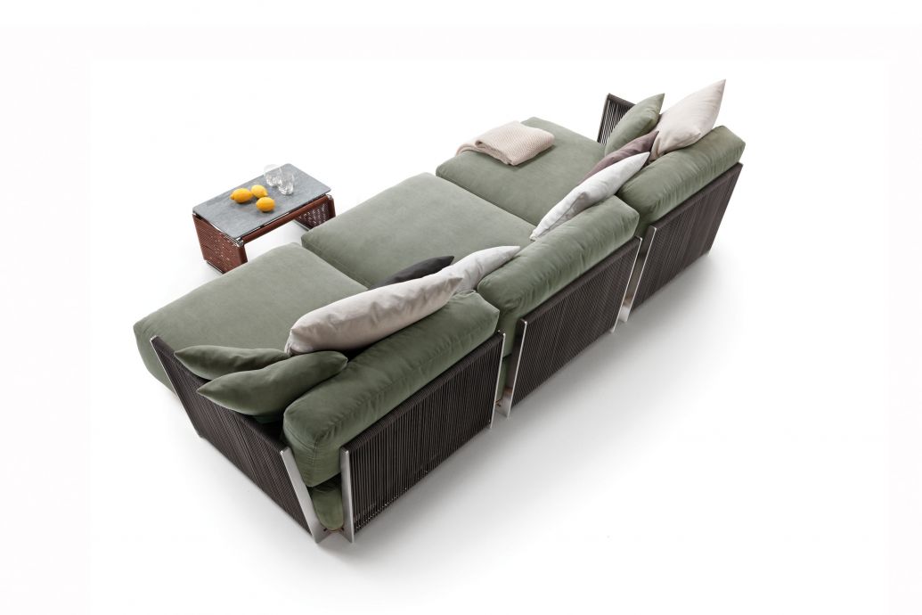 Ein Flechtwerk wie das von «Vulcano» gehört zu den Lieblingsthemen von Flexform. Designer, in diesem Falle Antonio Citterio, greifen es immer wieder auf.