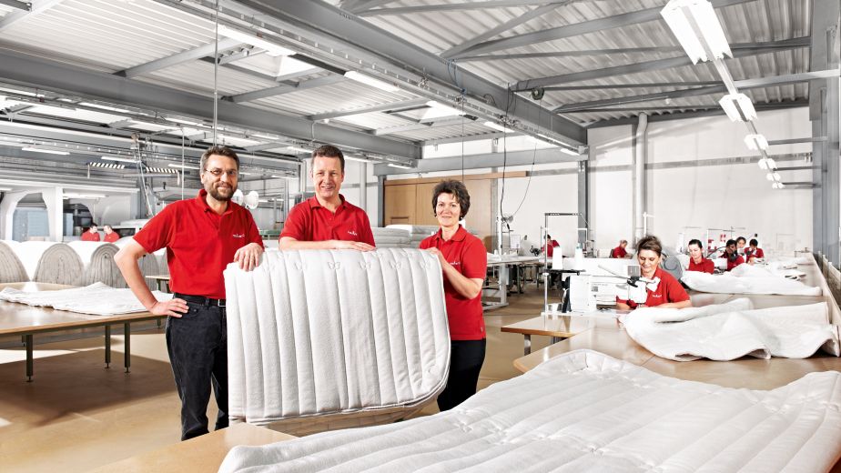 Betten, Matratzen, Bettwaren aus einer Hand