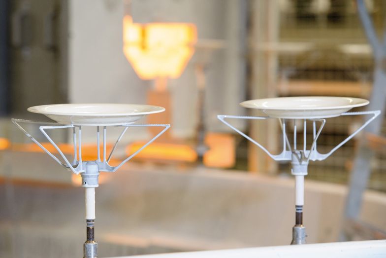 An insgesamt 14 Produktions-standorten weltweit werden die Produkte für die beiden Unternehmensbereiche Tischkultur sowie Bad und Wellness hergestellt.