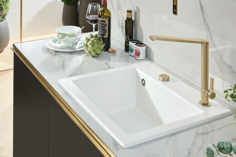 Das Angebot des Unternehmens beschränkt sich längst nicht mehr auf Tafelgeschirr. Im Laufe der Jahre sind Fliesen und Terrakotten sowie Keramikprodukte und Armaturen für Küche und Bad hinzugekommen. 