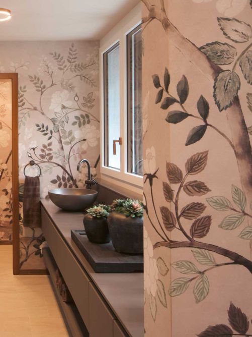 Zu den Dienstleistungen von AL LAGO INTERIORS gehören Gesamtlösungen und Projektplanungen im Innen- und Aussenbereich, Innenarchitektur, Bauherrenbegleitung sowie Umbauten und Renovationen. Referenzen und Kompetenzen siehe al-lago.ch.