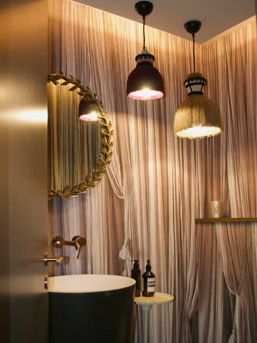 Zu den Dienstleistungen von AL LAGO INTERIORS gehören Gesamtlösungen und Projektplanungen im Innen- und Aussenbereich, Innenarchitektur, Bauherrenbegleitung sowie Umbauten und Renovationen. Referenzen und Kompetenzen siehe al-lago.ch.