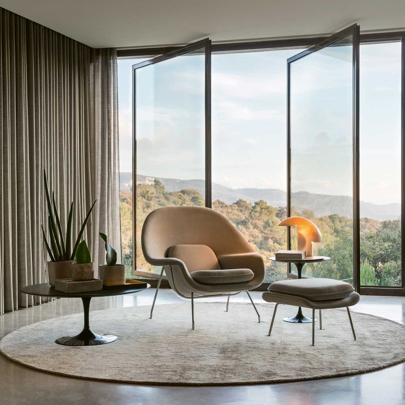 Ob in Büros, Privathäusern oder öffentlichen Räumen – Möbel von Knoll International stehen für unverwechselbaren Stil und höchste Qualität. Es sind ikonische Zeugen der Designgeschichte. Knoll Womb Chair. Foto: Gionata Xerra