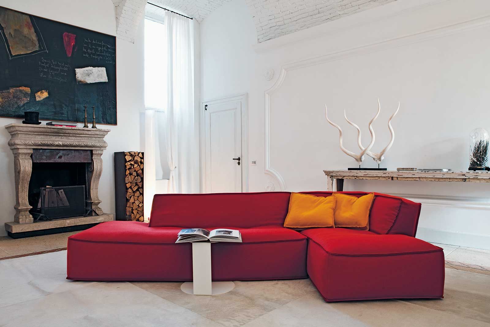 «Noe», das vielseitige Sitzsystem von Verzelloni, gehört zu den Ikonen des italienischen Designs. Geschmackvolle Klassiker und verführerische Accessoires verraten die Leidenschaft für Wohnkultur von Le Papillon. Lieferservice und Dienstleistungen vom Besten gehören dazu.