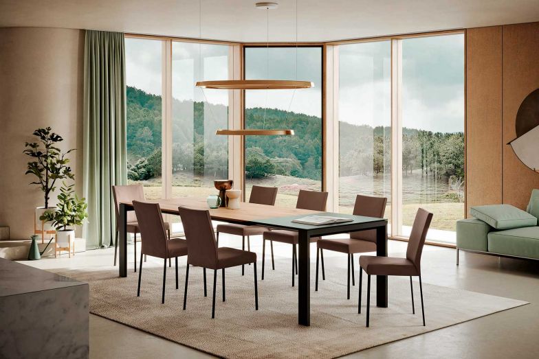 Qualitätsmöbel in grosser Auswahl: Tische und Stühle von Willisau, Polstermöbel von Jori, Outdoor-Wohnen mit Talenti, moderne Küchen in schwarz. Informationen zum Interior-Full-Service unter schubiger.ch/interior-service.