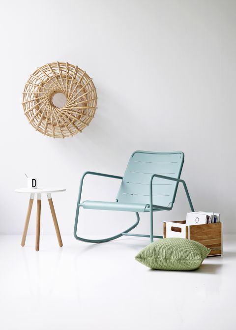 Der Schaukelstuhl «Copenhagen» ist eine moderne Interpretation des klassischen Schaukelstuhls. Er passt zu jedem Innen- oder Ausseneinrichtungsstil. 