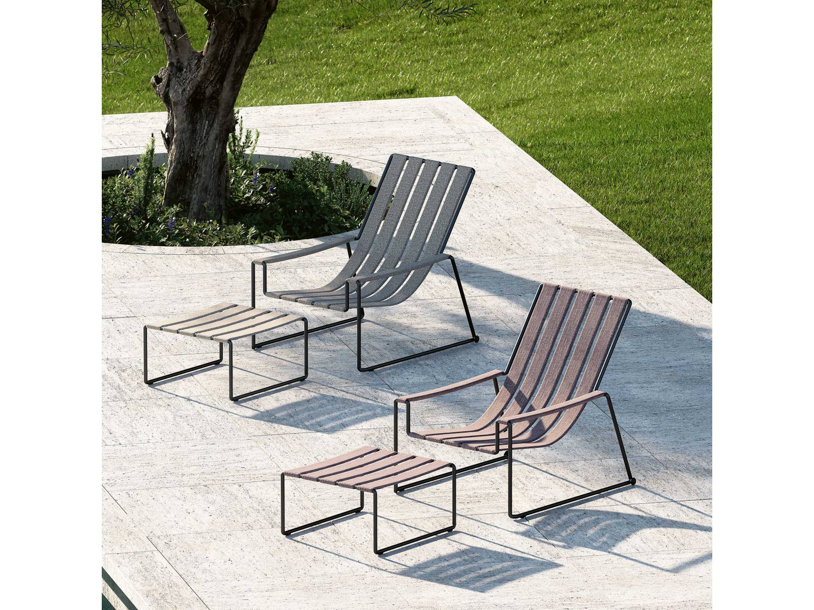 Längsstreifen machen bekanntlich schlank. Und so kann auch «Strappy» mit einer schmalen Silhouette punkten. Deren Eleganz wird von den gepolsterten Sitzgurten unterstrichen, die im filigranen Edelstahlrahmen aufgehängt zu sein scheinen. Der Clou: Die Gurte sind auswechselbar. ROYAL BOTANIA.