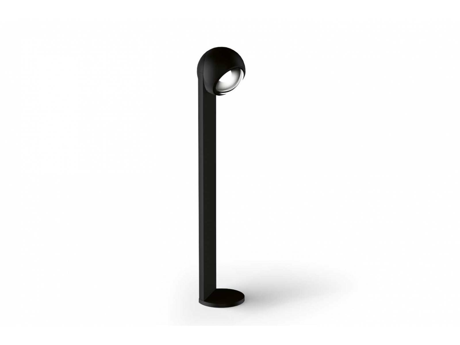 Auch jenseits der Haustüre sorgt das Münchner Unternehmen nun für Erleuchtung – mit der Leuchtenfamilie Sito. Sie ist in Design und Lichtqualität durchgängig konzipiert und bietet Lichtlösungen für jede Situation: Als Wand-, Decken-, Boden- oder Wegleuchten mit innenliegenden Linsen, welche für die charakteristischen Lichtkegel sorgen. Im Bild: «Sito Palo», schwarzmatt. OCCHIO.