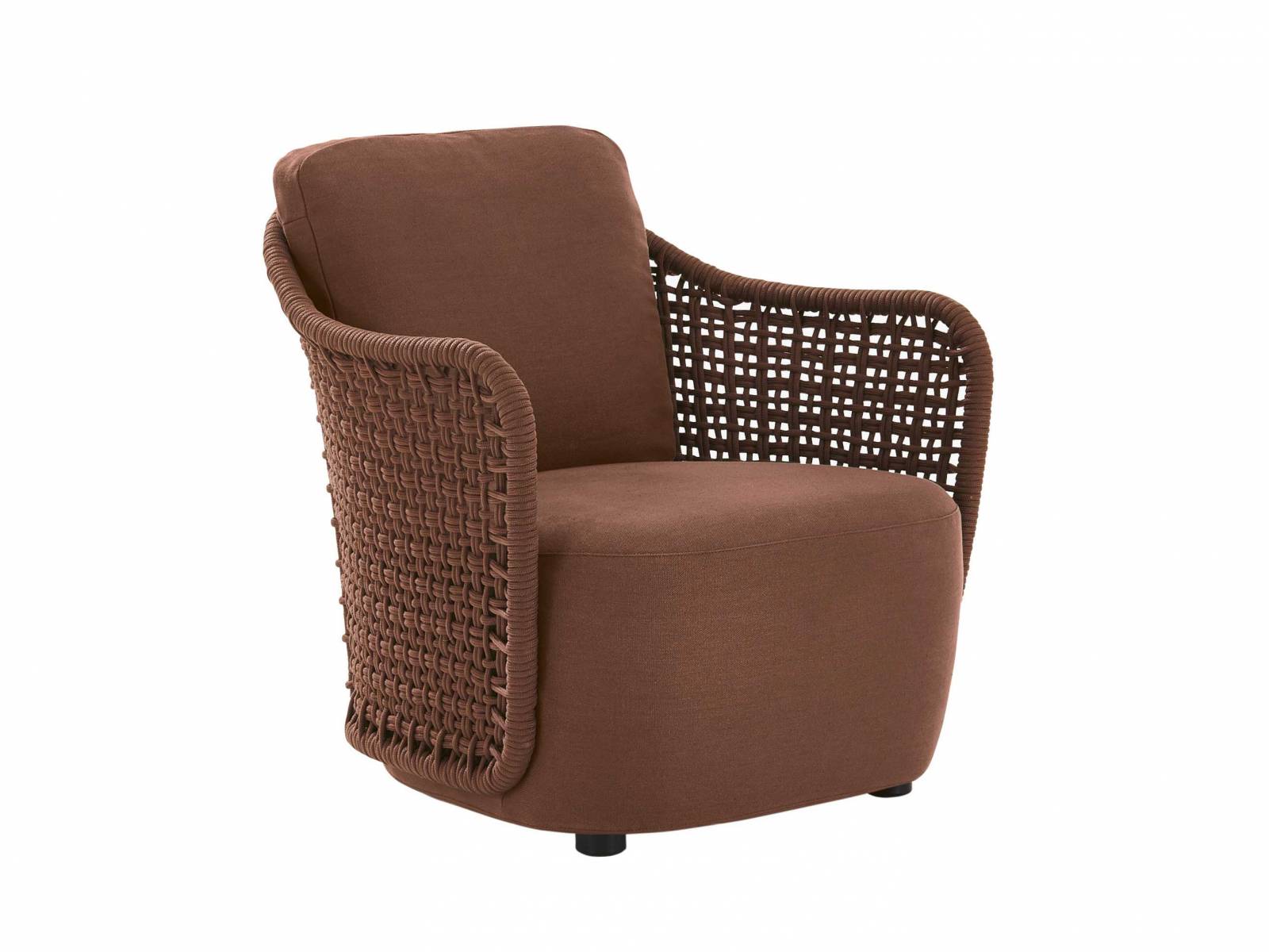 «Mad Out» ist die Neuinterpretation der Kollektion «Mad» von Designer Marcel Wanders, angepasst für den Aussenbereich. Sie zeichnet sich aus durch eine handgeflochtene Seilrückenlehne, die ins Auge fällt. Geblieben sind die weichen und geschwungenen Linien. POLIFORM.