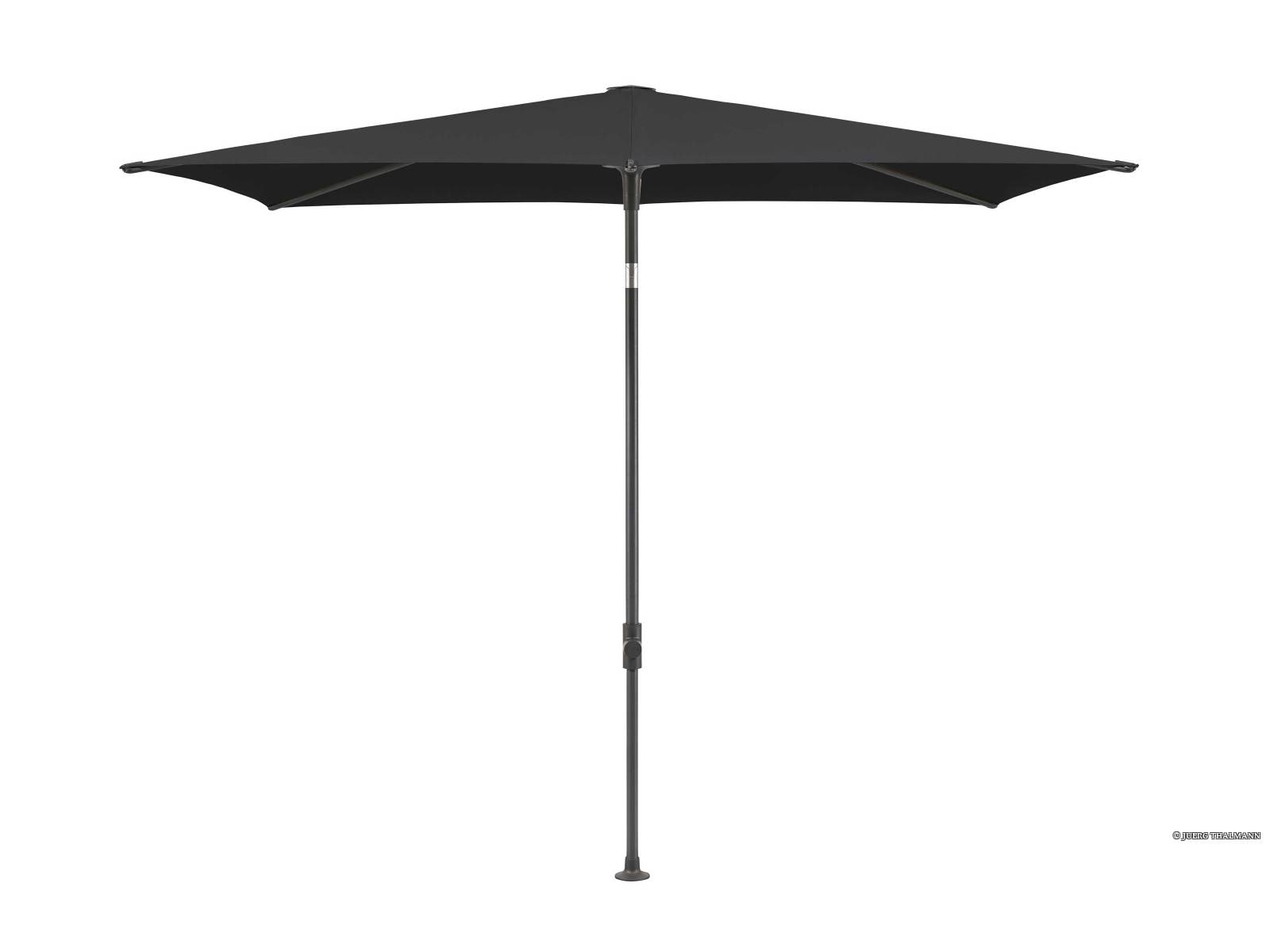 «Smart» ist nicht nur sein Name, sondern auch seine Bedienung. Denn der neue Sonnenschirm des Schweizer Unternehmens ist durchdacht: Er lässt sich mühelos öffnen, kippen und verstellen. In runder und eckiger Form sowie in vielen Farben erhältlich. GLATZ.