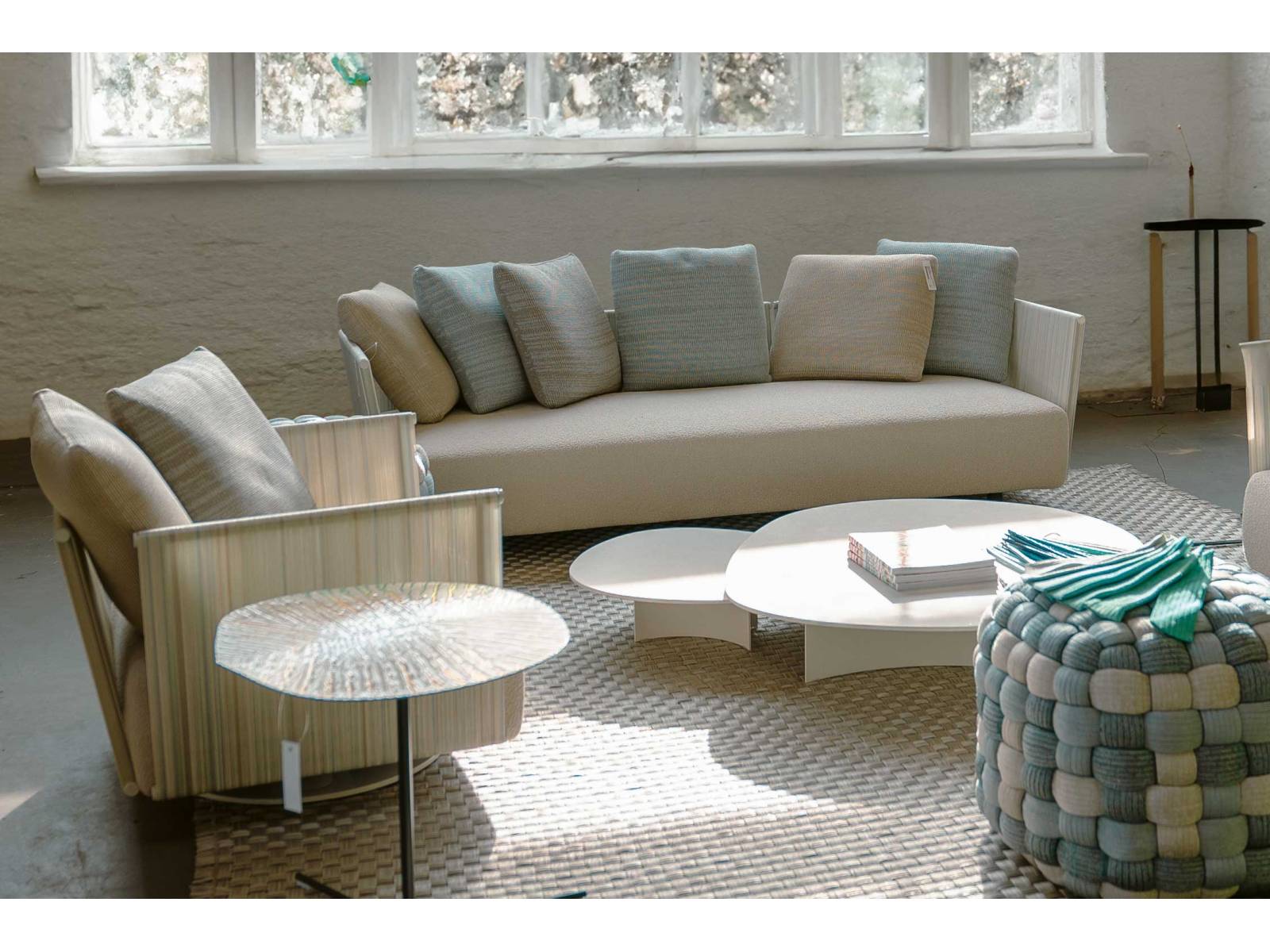 Pünktlich zum Frühlingsauftakt findet in Freienbach jeweils das Season Opening statt – in diesem Jahr vom 22. – 24. März 2024. Zu entdecken gibt es alles rund um die Gartengestaltung. Dazu werden Showroom und -garten neu gestaltetet und die neusten Outdoor-Trends namhafter Marken präsentiert. Im Bild: Paola Lenti.  HAUSER DESIGN.