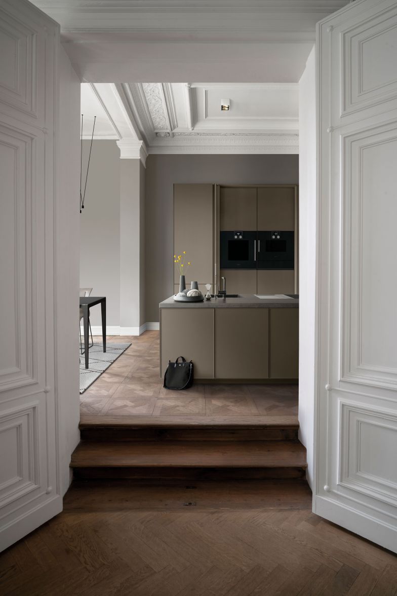 Reduktion auf das Wesentliche – die schlichte Küche der Stilwelt Pure lässt sich in jede Architektur integrieren. Dabei stehen ausgewählte Materialien und deren präzise Verarbeitung im Zentrum. Siematic.