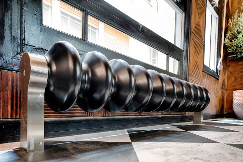 Der ikonische Heizkörper «Milano/horizontal» von Tubes fügt sich in das Trendkonzept bei der Ausstellung Casa Decor.