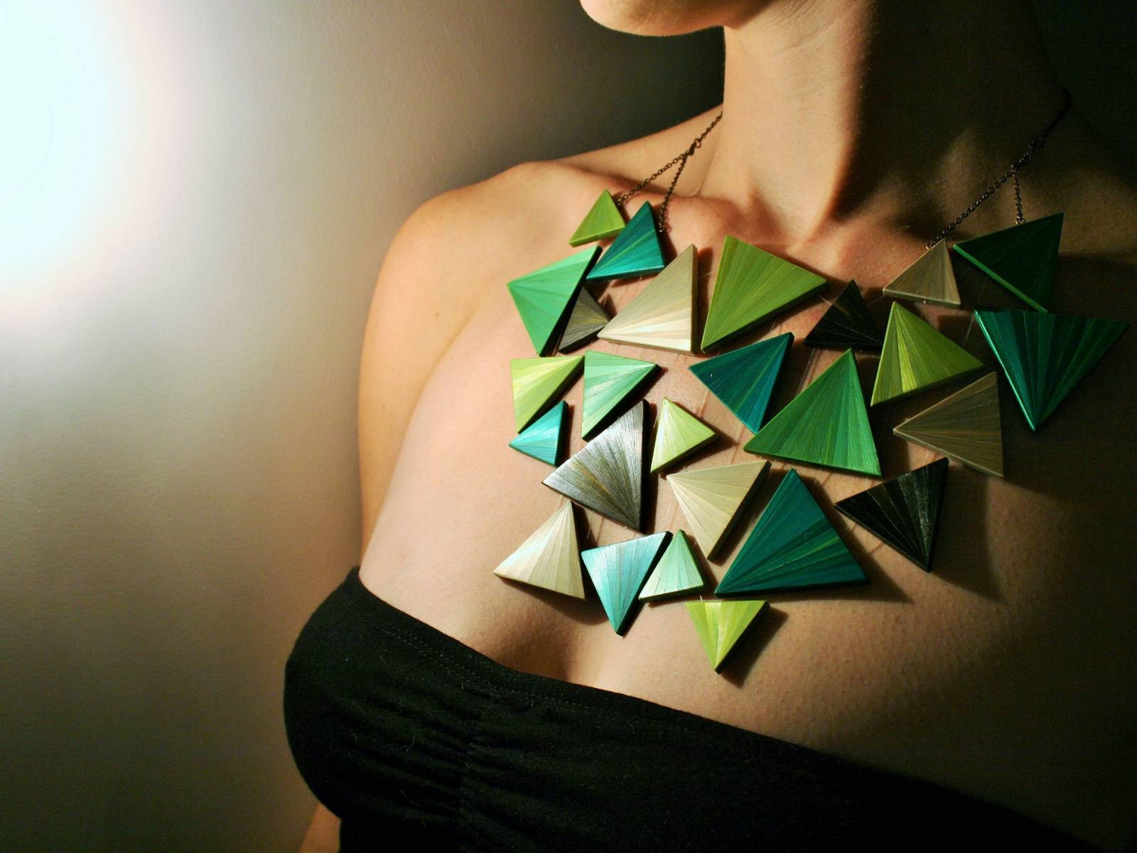 LUCIE RICHARD, marqueteuse de paille ©Lucie Richard