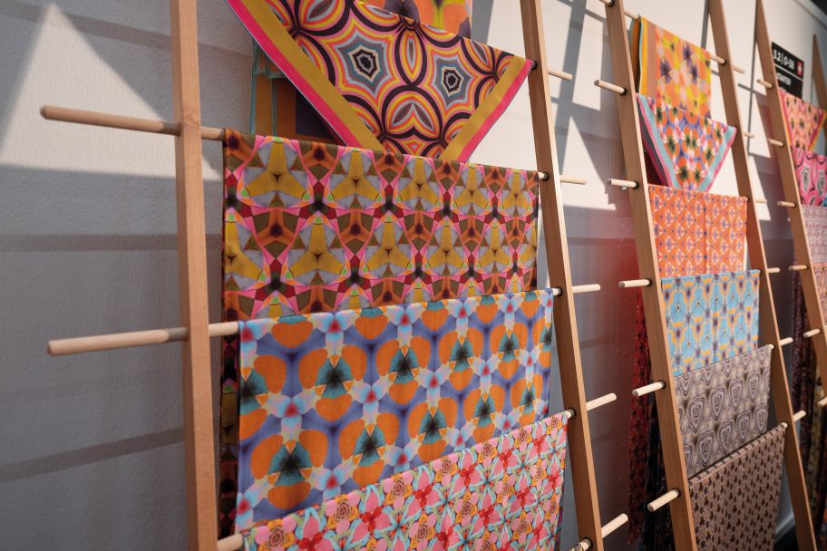 Foulards von Floorplan.