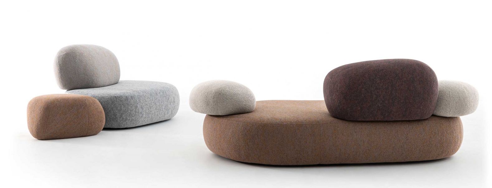 Fast wie draussen sitzen: Für «Pebble Rubble» studierte das schwedische Designerinnen-Duo Front die Natur. Deshalb wirkt das Sitzmöbel wie Steine, die von Wasser rund geschliffen wurden und hat eine ebenso schöne Haptik wie diese. Zu sehen war es nicht nur an der Messe, sondern auch in einer grossartigen Vorstellung im Teatro Filodrammatici. moroso.it
