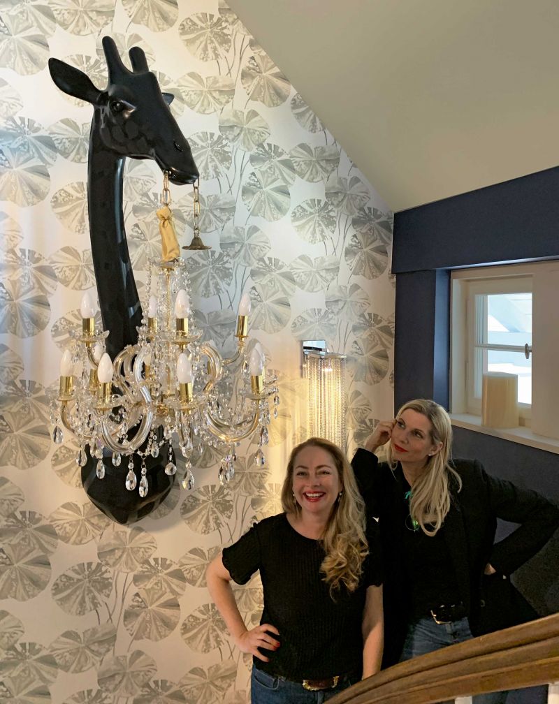 Karin Grossenbacher und Doina Jung, die sich als Agentur Style your Home auf individuelle Einrichtungen und persönliche Wohnkonzepte spezialisiert haben.