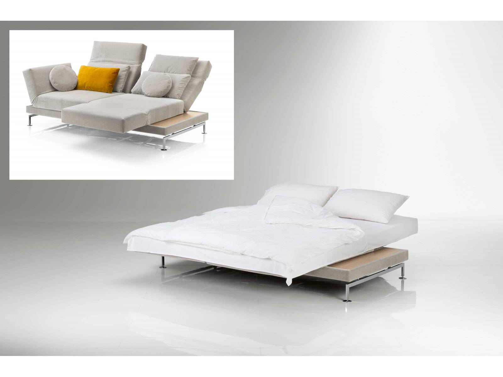 Ein Verwandlungskünstler ist das Sofa «Moule», das sich mit wenigen Handgriffen von einem Sofa zu einer Lounge bzw. Liegefläche verwandeln lässt und so zum Bettsofa mutiert. Der Klassiker wurde in neuen Ausführungen aufgelegt. Design: Roland Meyer-Brühl. BRÜHL.