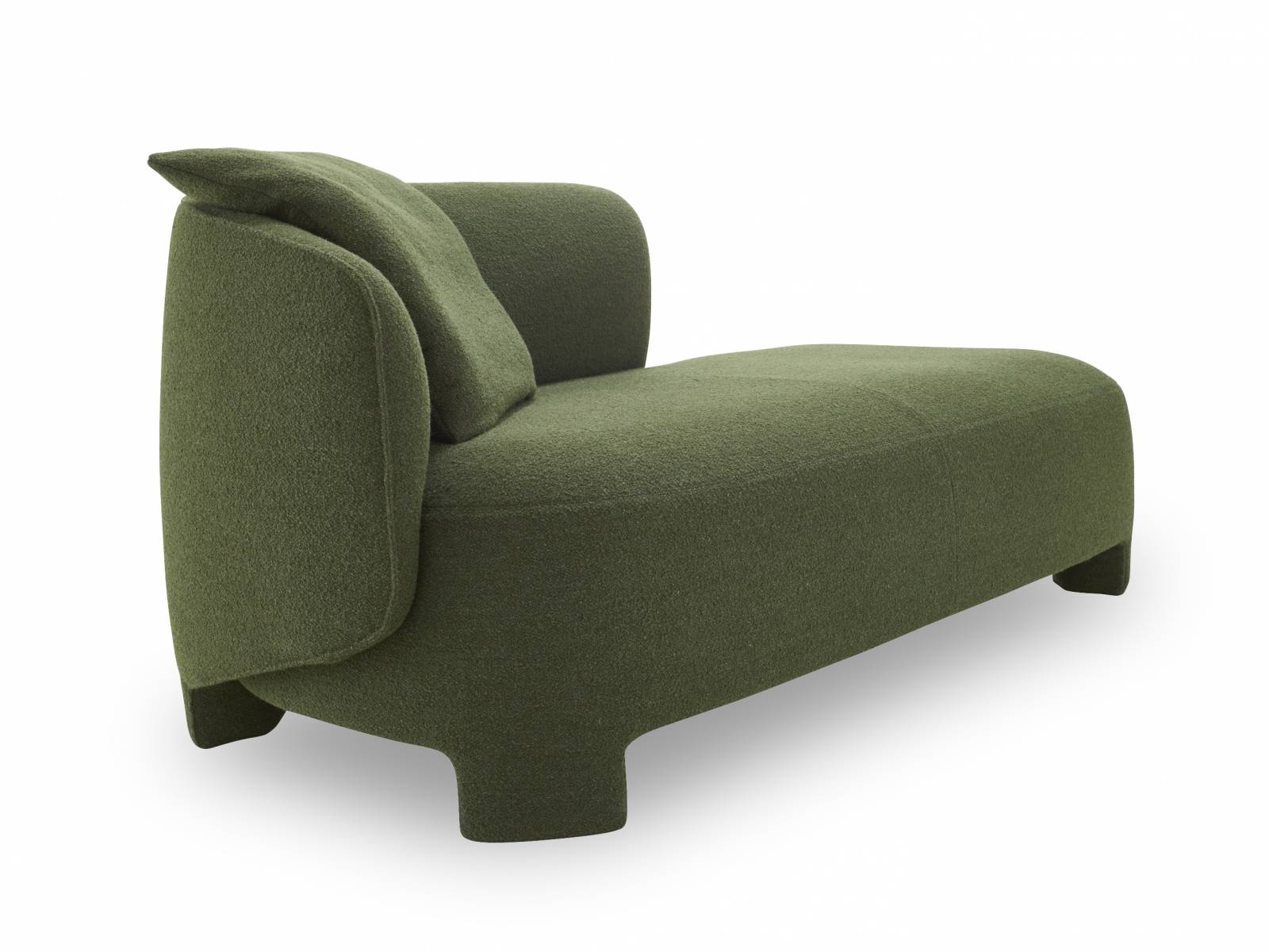 Komfortabel und gleichzeitig eigenständig im Ausdruck ist der neue Entwurf der Kollektion Taru von Sebastian Herkner. Die Rücken- und Armlehnen gehen fliessend ineinander über, genauso wie die Sitzfläche in die komplett mit Stoff bezogenen, breiten Füsse. Zur Kollektion gehört auch die einladende Récamiere. Ligne Roset.