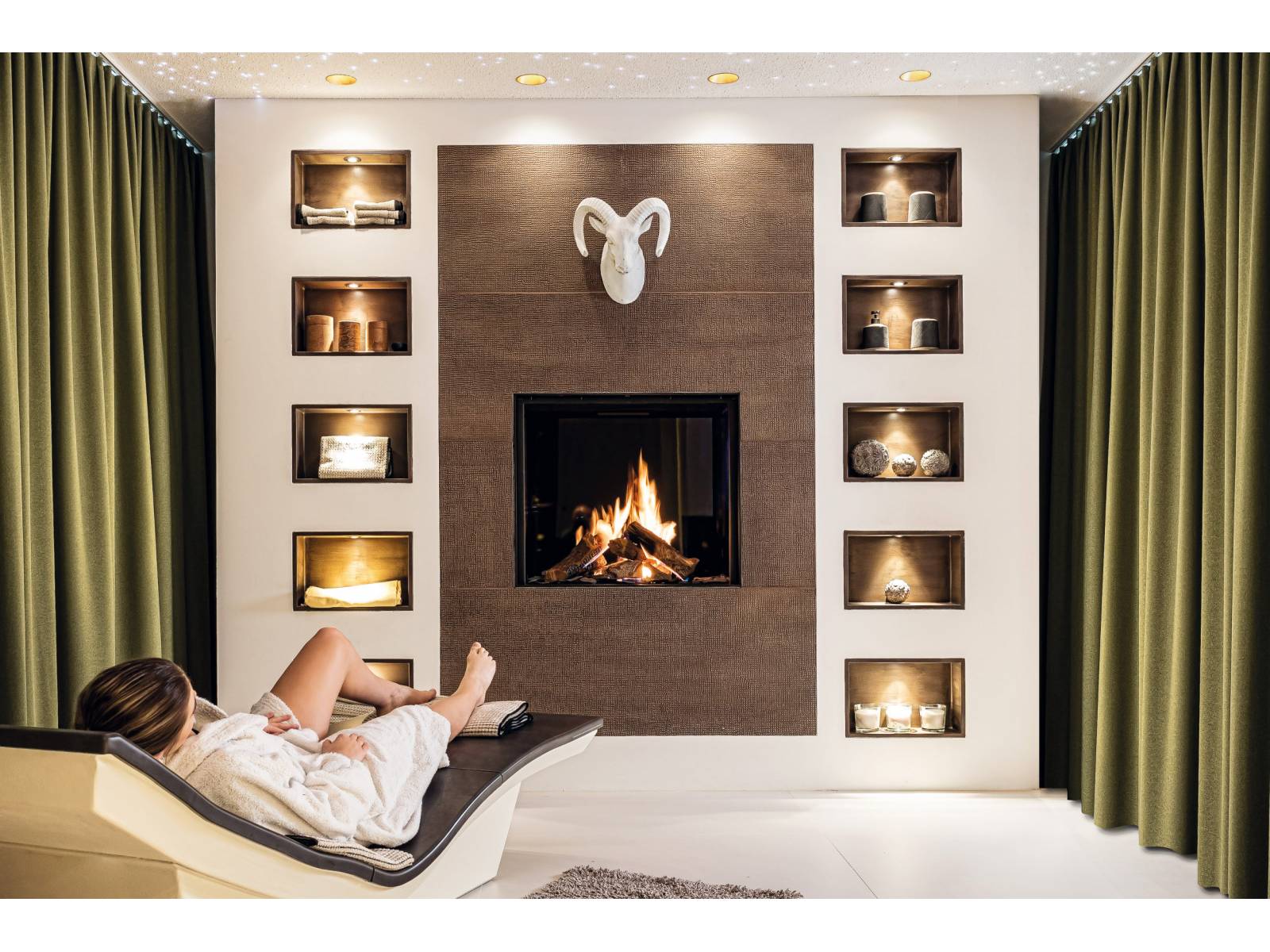 Die Cheminées dieses Unternehmens werden nach den indiviudellen Wünschen und Vorstellungen der Kunden hergestellt. Dabei kommen nur ausgewählte Materialien zum Einsatz, die auch optisch auf die Raumgegebenheiten abgestimmt sind. Markus Rüegg.