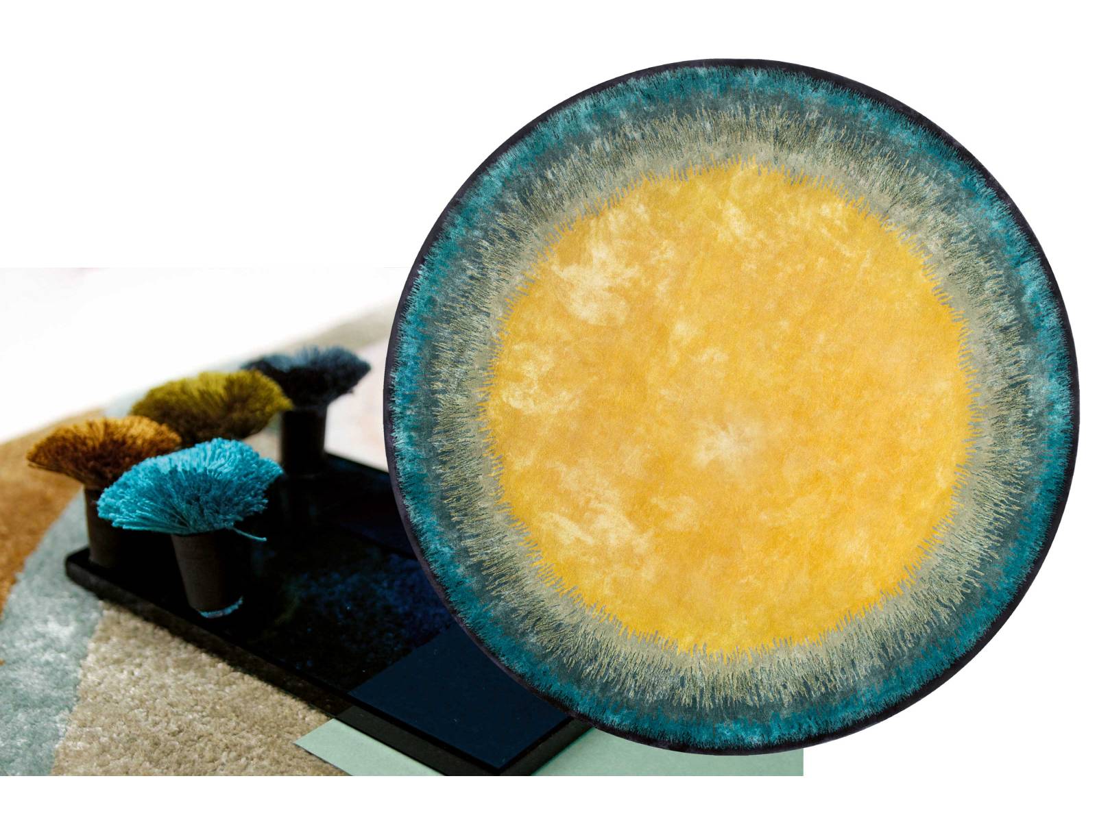 Eigentlich ist ein Teppich wie «Sunrise» zu schade, um ihn mit Füssen zu treten. Doch letztlich ist er genau dafür gemacht: Und das inspirierende Moodboard der Designerin Dagmar Marsetz diente im Vorfeld der Selektion bester Ideen und Materialien, um den handgefertigten Massteppich «Sunrise» haptisch und optisch zur Perfektion zu treiben. Bretz.