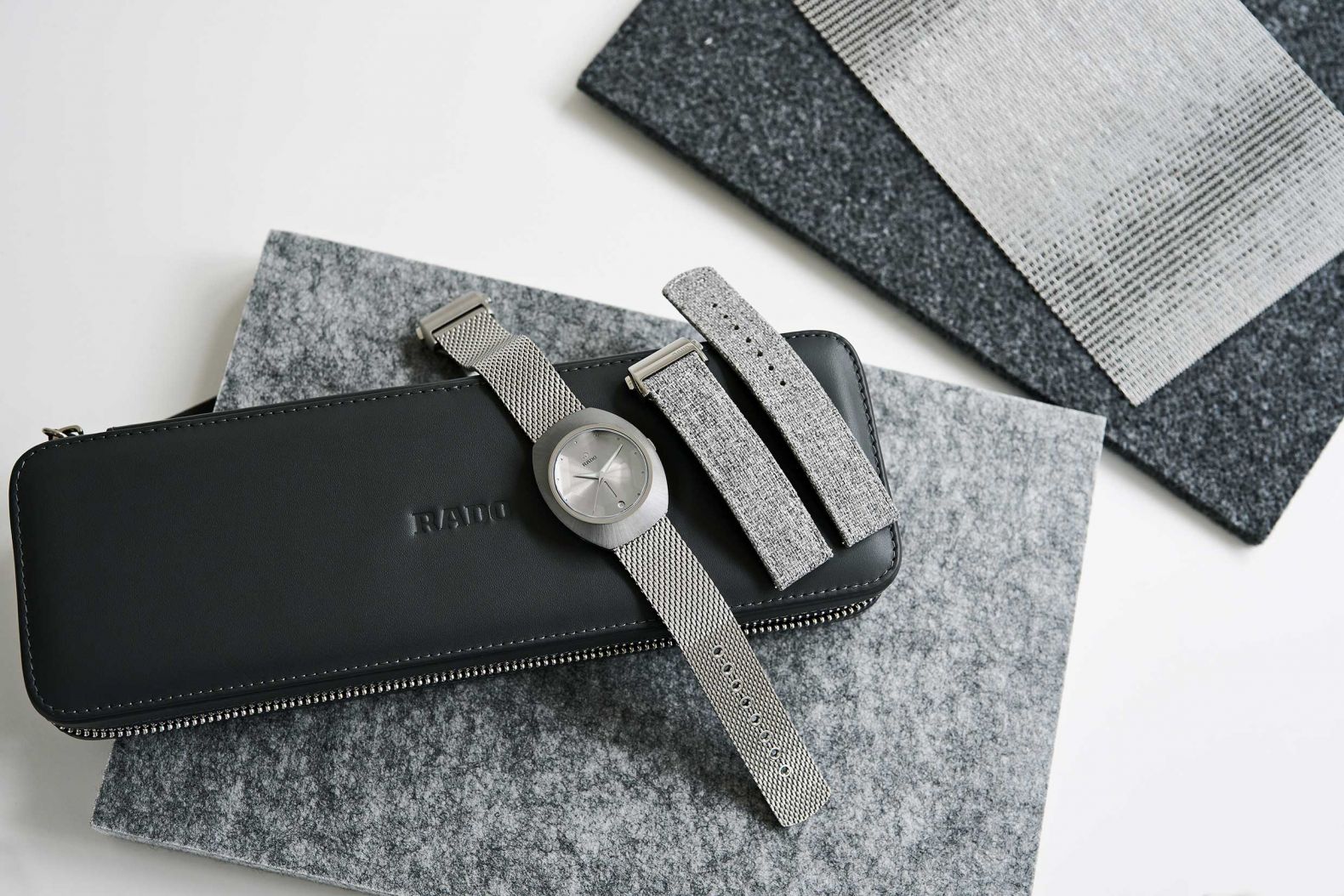 Damit die Weihnachtszeit nicht nur besinnlich, sondern auch besonders wird. Armbanduhr «Diastar» von Alfredo Häberli, RADO.COM