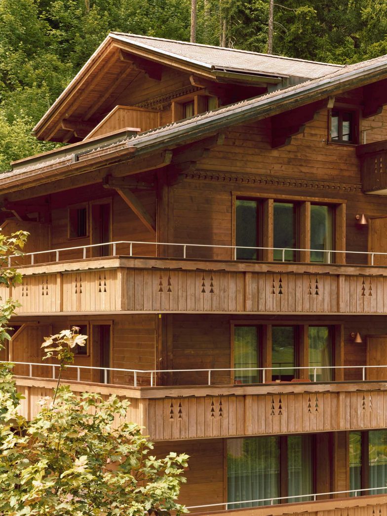 Das Haus im Chaletstil wurde 1914 gebaut und bis vor kurzem als Waldhaus geführt. 2018 erwarben es die beiden Waliser Brüder Craig und Grant Maunder, die sich bereits mit dem The Cambrian einen Namen als Gastgeber gemacht haben.