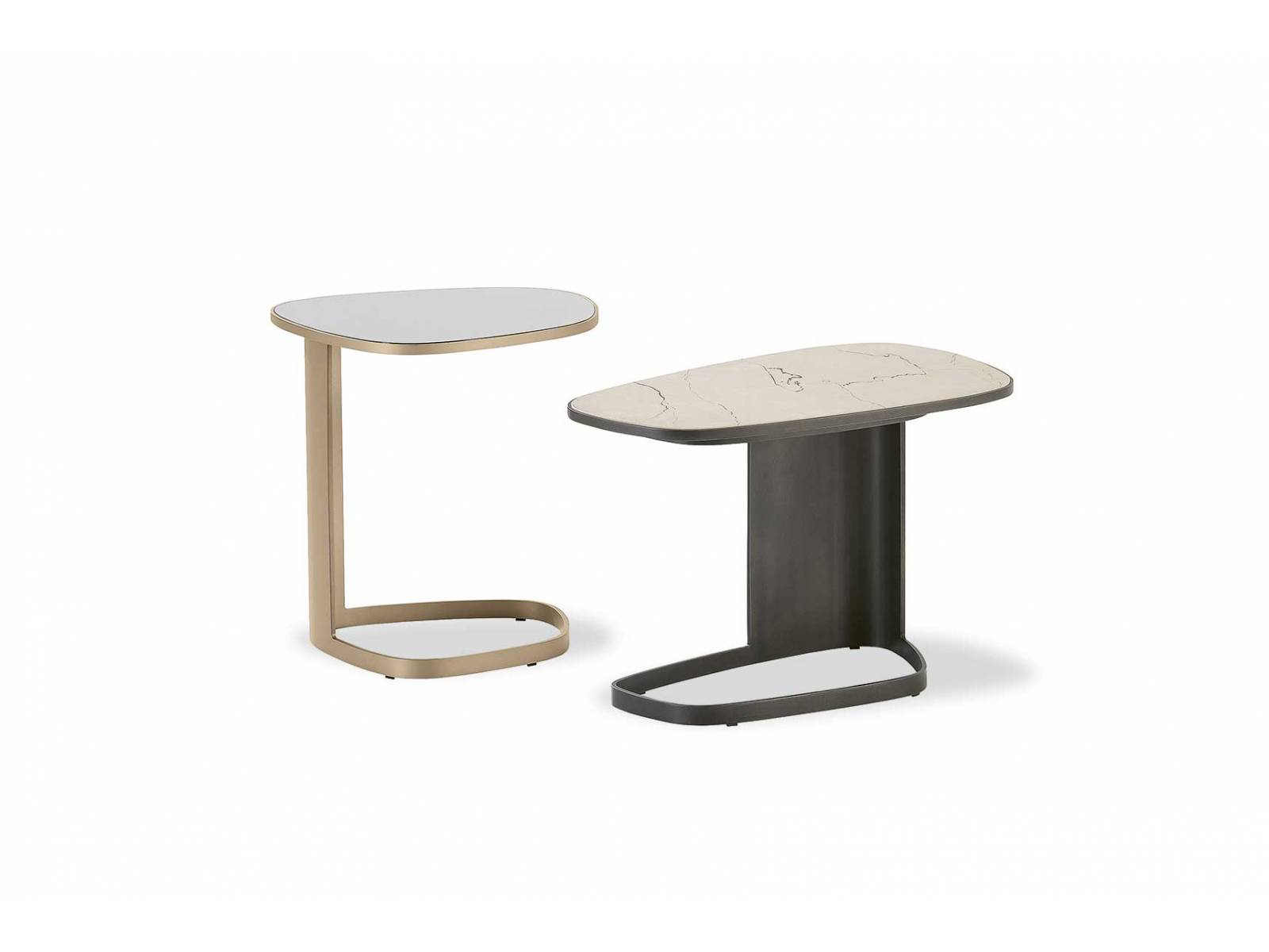 Der italienische Hersteller präsentierte seine neuste Kollektion bereits im letzten Herbst zur Feier des 50-jährigen Jubiläums. Vorgestellt wurde auch eine Reihe organisch geformter Beistelltische von Jean-Marie Massaud. Modell «Koishi» besitzt eine Basis aus Metall und trägt unterschiedliche Platten aus Holz oder Naturstein. POLIFORM.