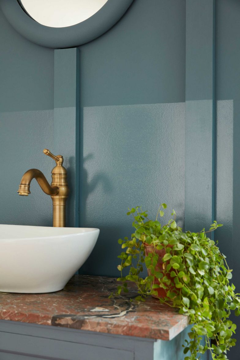 Alle neuen «Intelligent Paints»-Farben sind geruchsarm und auf Wasserbasis hergestellt. Sie sind in den Oberflächen «Matt Emulsion», «Eggshell», «Satinwood» und «Gloss» erhältlich.