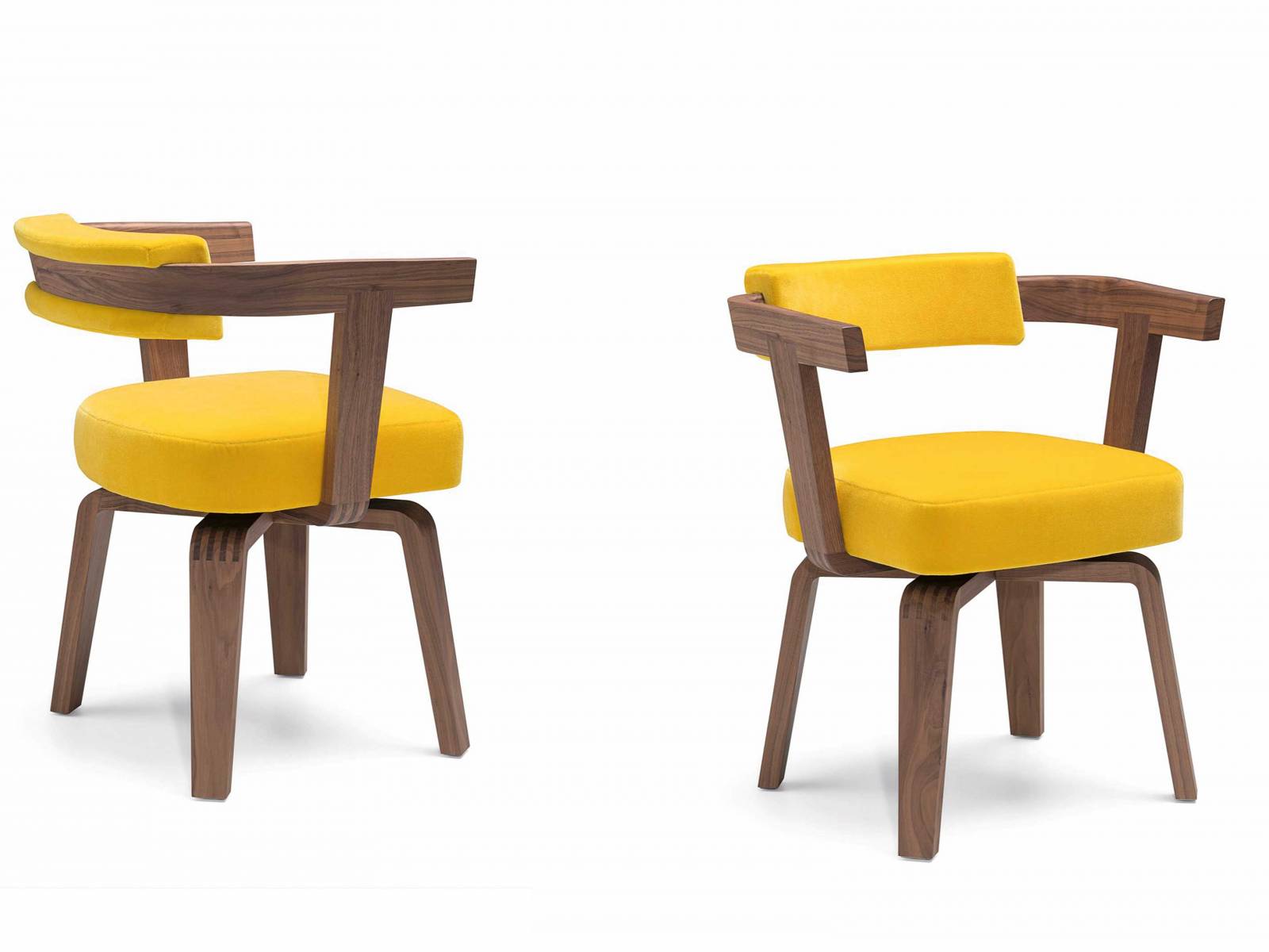 2013 gewann das Schweizer Architekturbüro Herzog & De Meuron die Ausschreibung für die Nationalbibliothek in Jerusalem. Im Zuge des Baus entstand auch ein Stuhl, der als Sonderedition im Lesesaal steht. Das schöne Stück kann man nun unter dem Namen «Porta Volta» erwerben. MOLTENI.IT