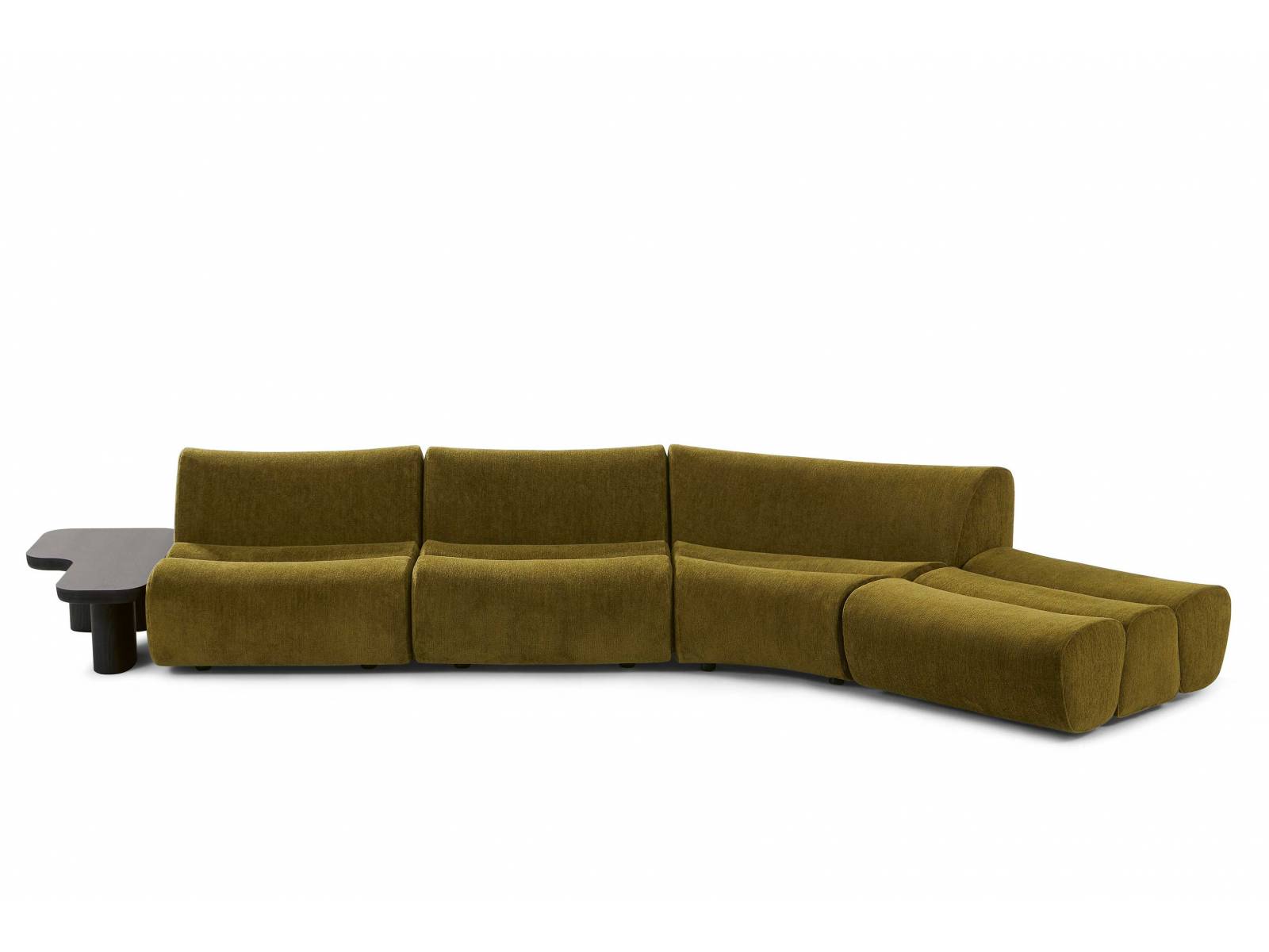 Wer «Ernest» sehen wollte, musste geduldig anstehen. Denn Jean-Marie Massaud hat das Sofa für Poliform entworfen - und der Andrang am Stand des italienischen Unternehmens war riesig. Die Zusammenstellung von «Ernest» ist ebenso frei wie die Wahl des Bezugs, für den verschiedene Stoffe und Leder zur Verfügung stehen. POLIFORM.