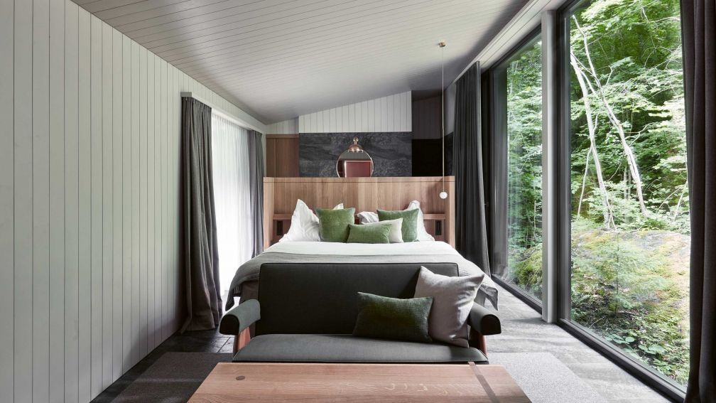 Waldgeflüster: Waldhäuser beim Blausee