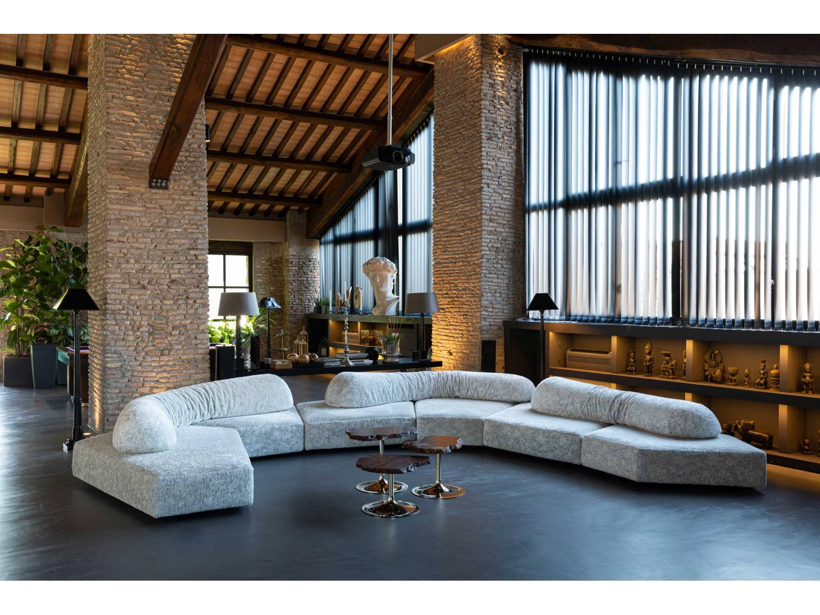 «On the Rocks» ist perfekt für alle, die gern auf dem Sofa liegen. EDRA.