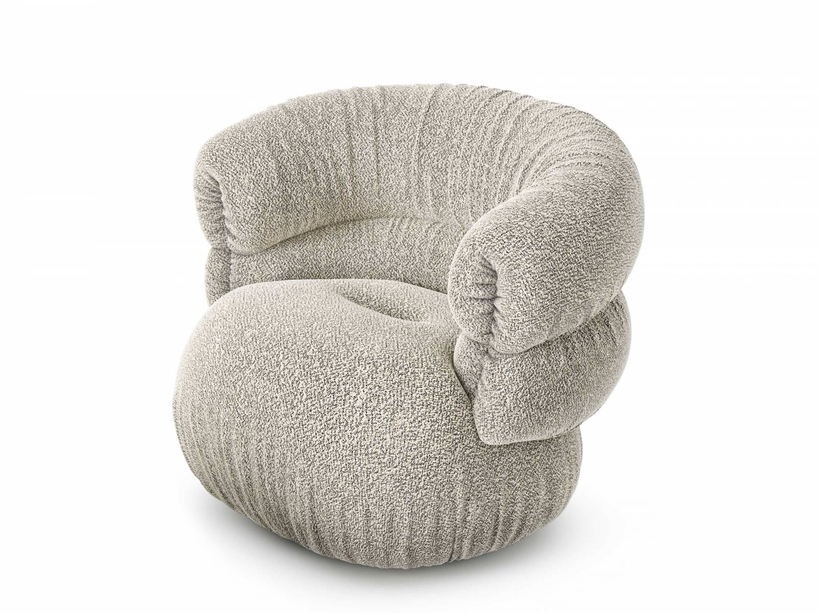 Die Form eines Luftballons regte Pauline Junglas und Dagmar Marsetz zur Polstermöbelkollektion «Balaao» an. Punktuelle Einzüge geben dem Bezug seine Stabilität, die Falten an der Unterseite des Korpus und an den Lehnen sind unregelmässig von Hand gelegt. Perfektes Finish: der Bouclé-Polsterbezug. BRETZ.