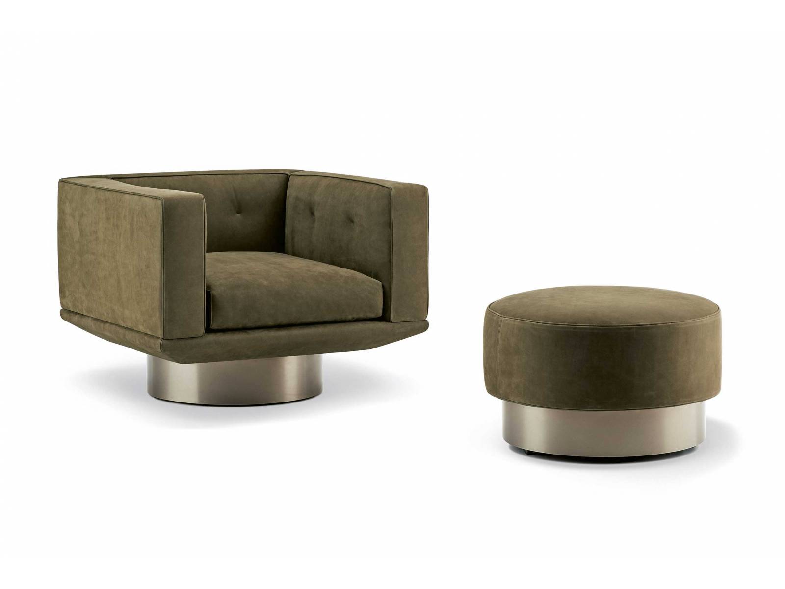 «Sally» ist nicht nur ein eleganter Klassiker mit ausgewogenen Proportionen, sondern auch ein schwungvolles Sitzmöbel, das sich auf einem Metallzylinder dreht. MINOTTI.